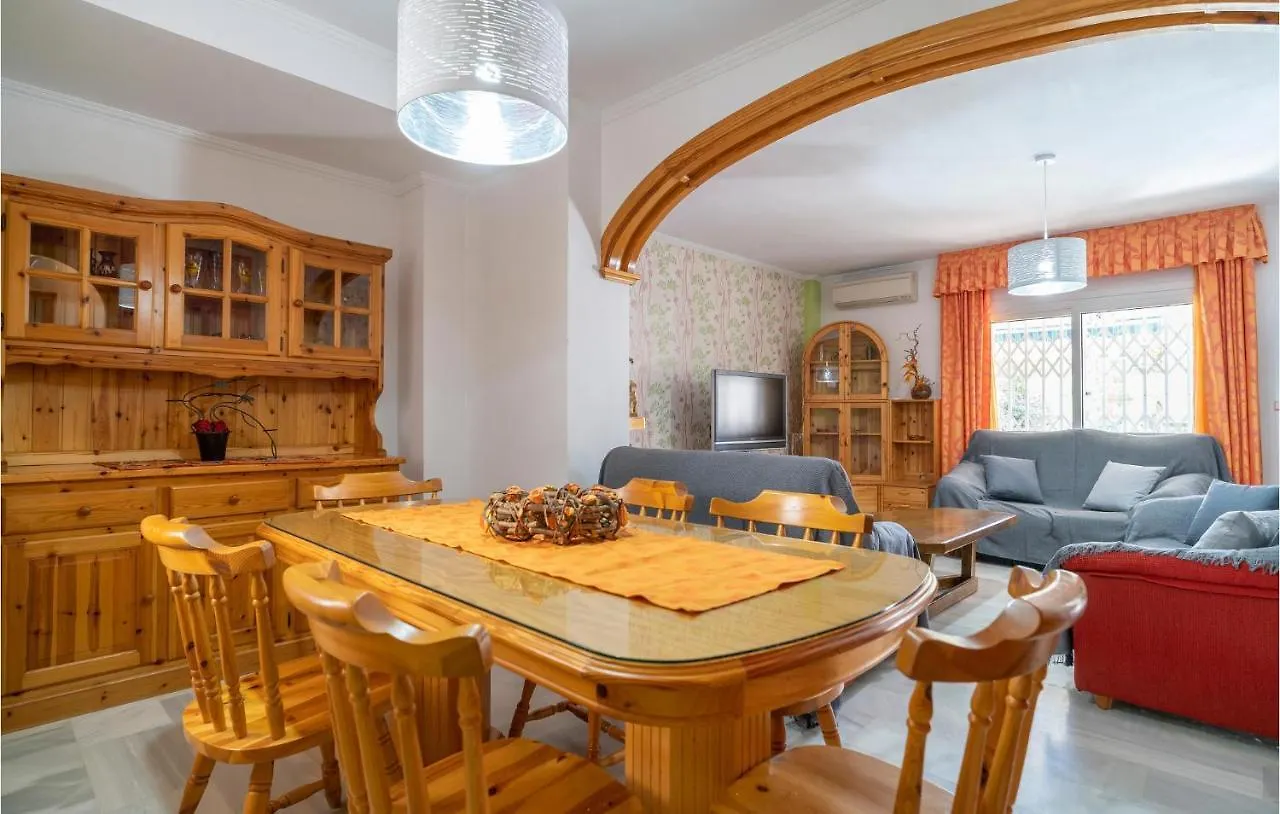 3 Bedroom Stunning Home In Torre Del Mar